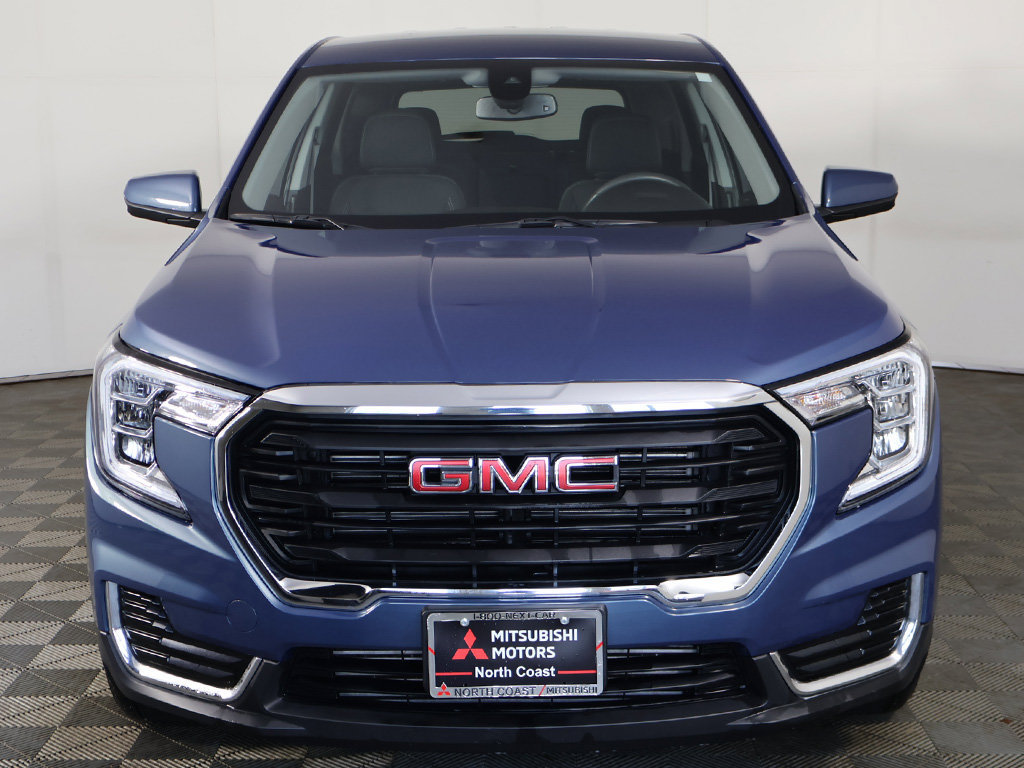 Used 2024 GMC Terrain SLE FWD image 10
