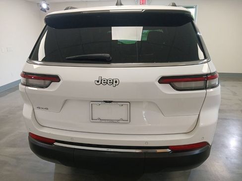 Used 2024 Jeep Grand Cherokee L Laredo w/ Luxury Tech Group I AWD/4WD image 8