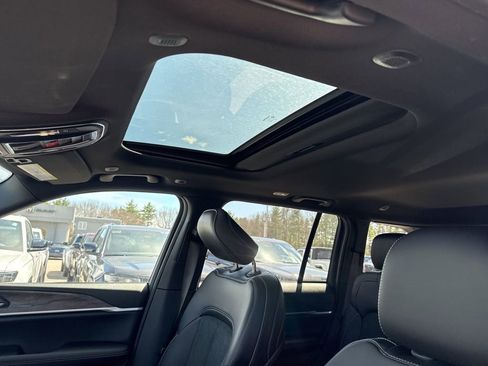 New 2026 Jeep Grand Cherokee Altitude AWD/4WD image 18