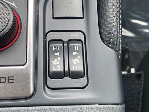 Used 2024 Subaru Forester Premium AWD/4WD image 19