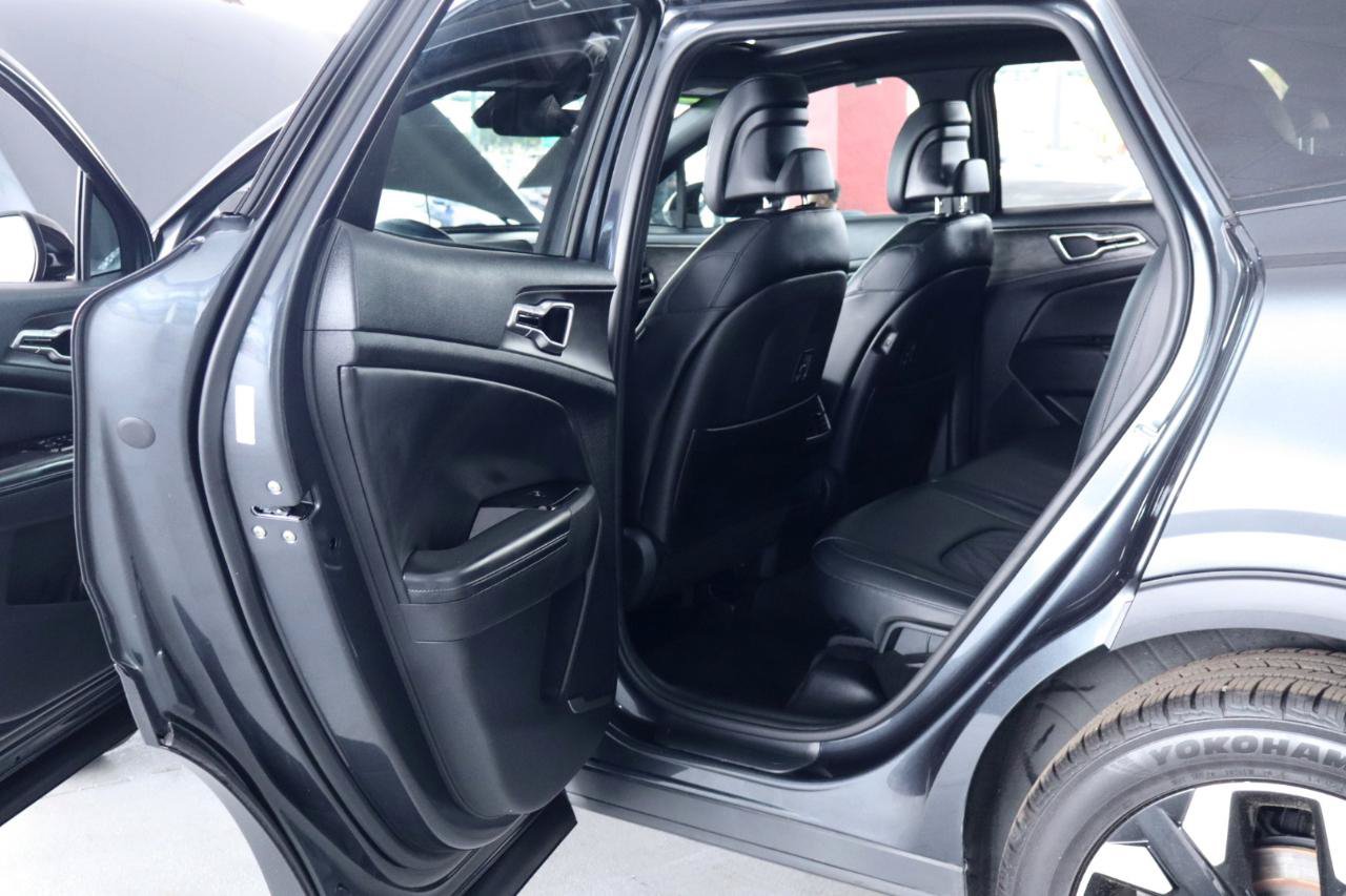Used 2023 Kia Sportage X-Line w/ X-Line Premium Package AWD/4WD image 30
