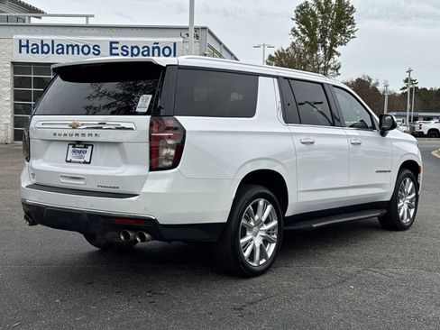 Used 2023 Chevrolet Suburban Premier image 10