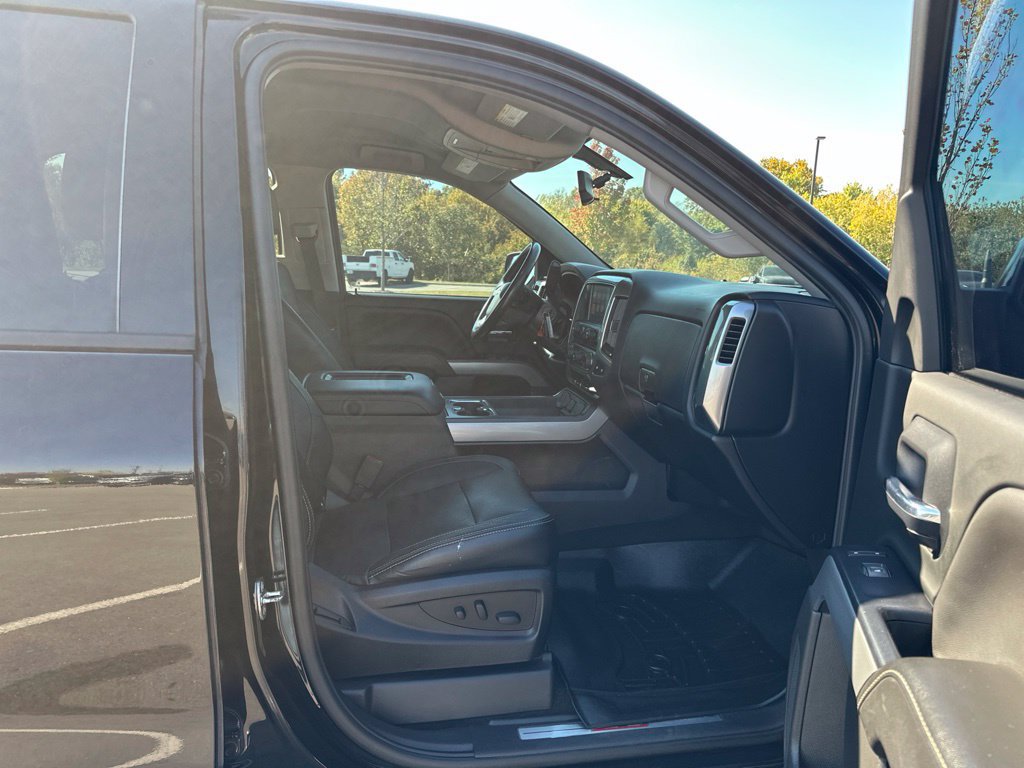 Used 2018 Chevrolet Silverado 1500 LT w/ All Star Edition AWD/4WD image 19