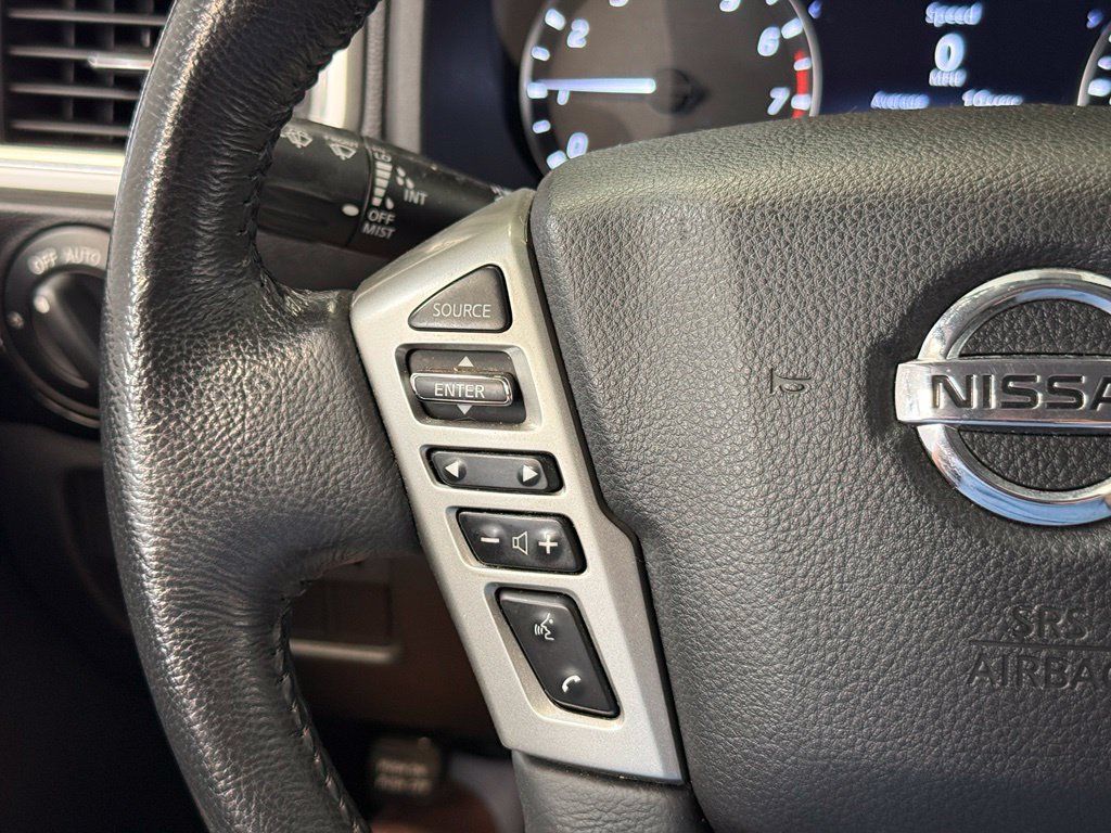 Used 2021 Nissan Titan SV w/ SV Convenience Package AWD/4WD image 9