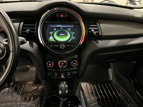 Used 2017 MINI Cooper 2-Door Hardtop image 25