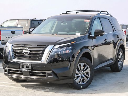 New 2025 Nissan Pathfinder SV FWD image 1