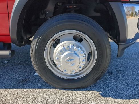 Used 2021 RAM 5500 Tradesman w/ Chrome Appearance Group image 9