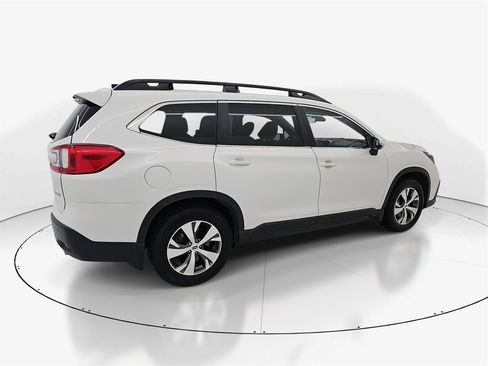 Used 2023 Subaru Ascent Premium w/ Convenience Package image 5