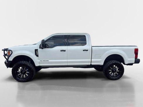 Used 2019 Ford F250 Platinum w/ Platinum Ultimate Package AWD/4WD image 3