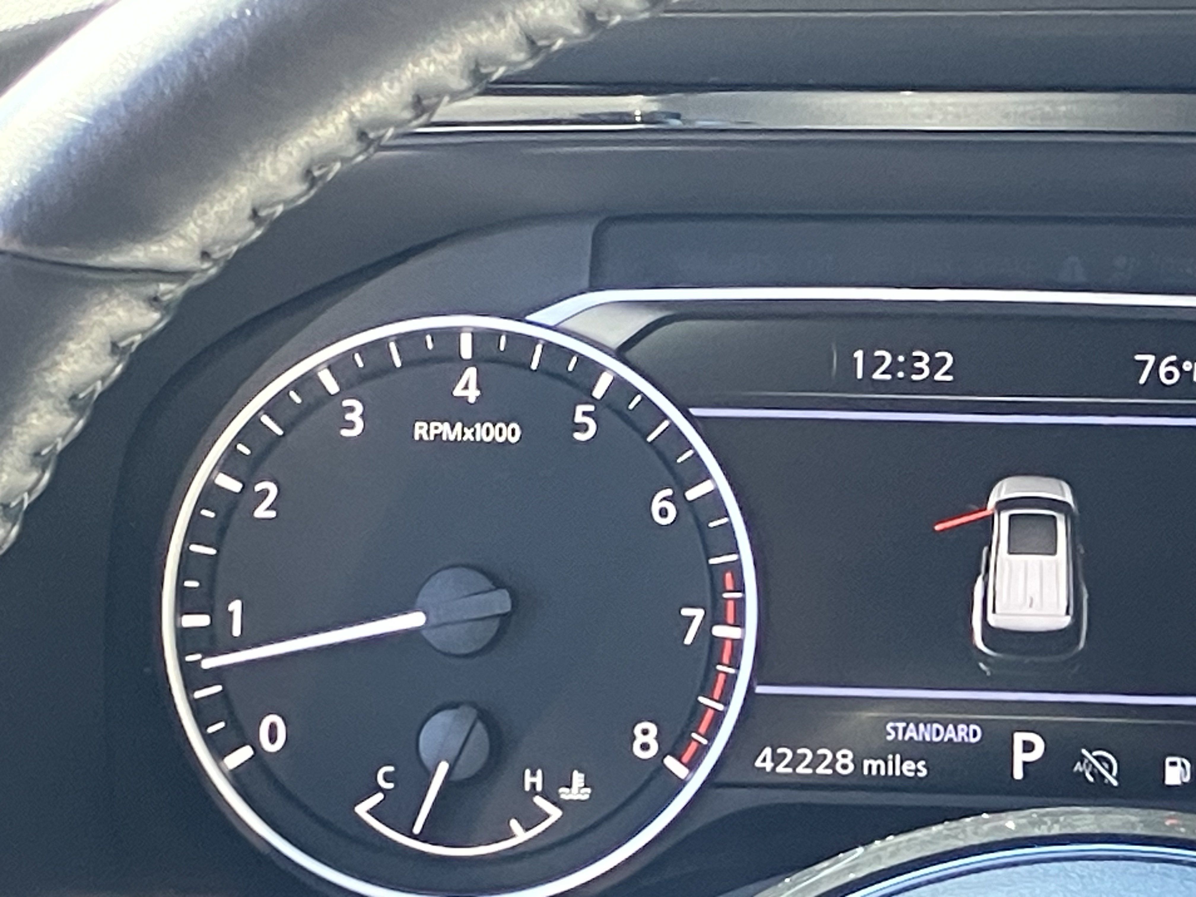 Used 2025 Nissan Pathfinder SL FWD image 25