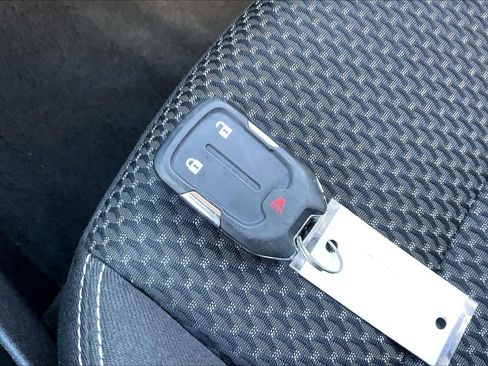 Used 2024 GMC Terrain SLE image 15