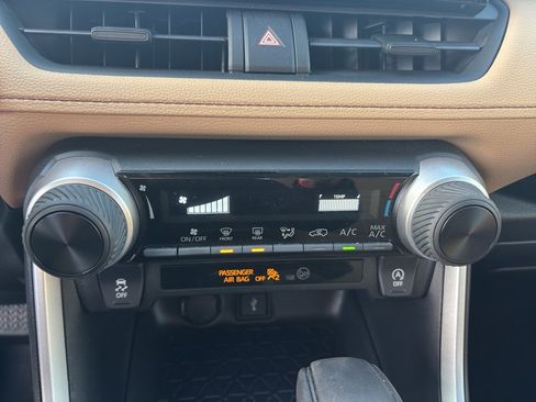 Certified 2021 Toyota RAV4 LE image 8