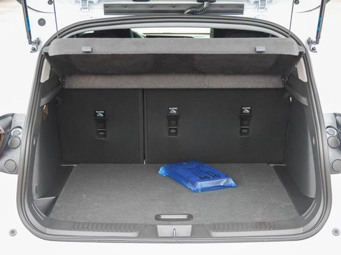 New 2026 Chevrolet Trax LT FWD image 8