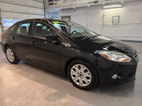 Used 2012 Ford Focus SE FWD image 9