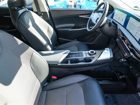 Certified 2024 Kia EV6 Light image 17
