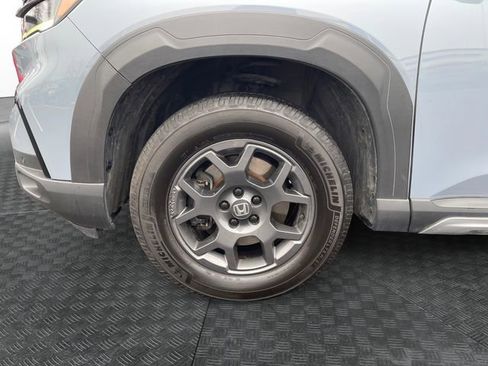 Used 2023 Honda Pilot TrailSport image 14