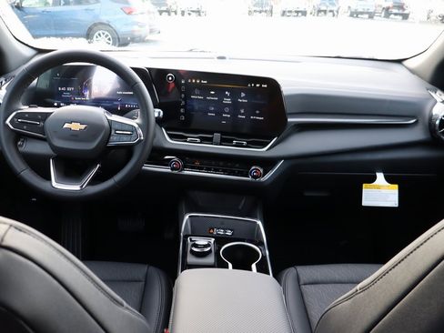 New 2026 Chevrolet Equinox LT w/ Convenience Package II image 18