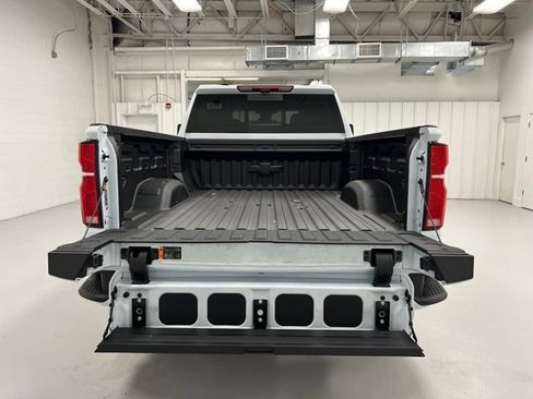 New 2026 Chevrolet Silverado 2500 High Country w/ High Country Premium Package AWD/4WD image 19