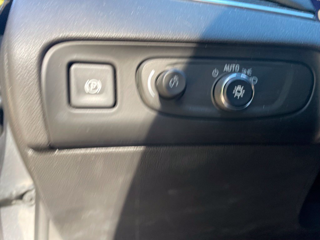 Used 2021 Buick Enclave Avenir w/ Avenir Technology Package AWD/4WD image 11