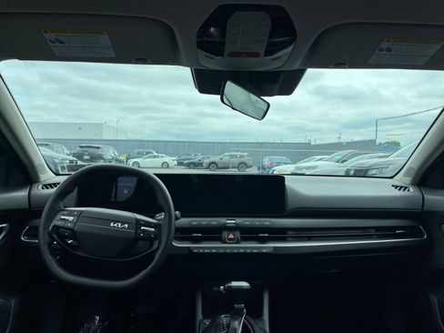 Used 2025 Kia K4 FWD image 33
