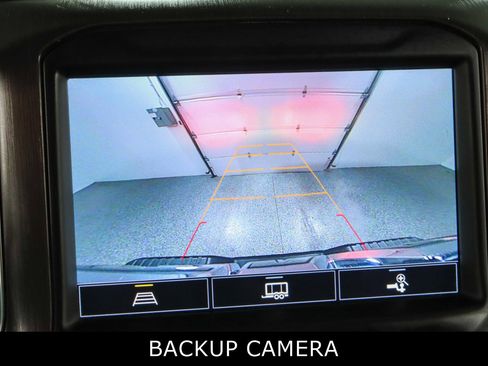 Used 2022 GMC Sierra 2500 AT4 w/ Snow Plow Prep/Camper Package image 19