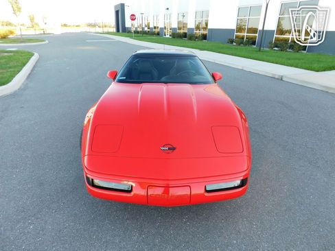 Used 1994 Chevrolet Corvette Coupe RWD image 8