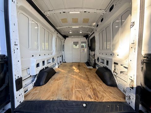 Used 2019 Ford Transit 250 148 Medium Roof RWD image 11