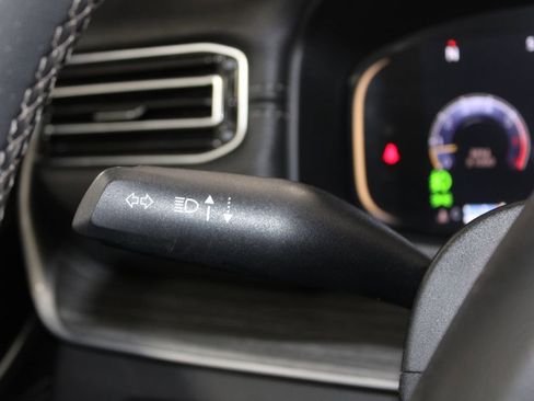 Used 2023 Jeep Wagoneer L Series II image 38