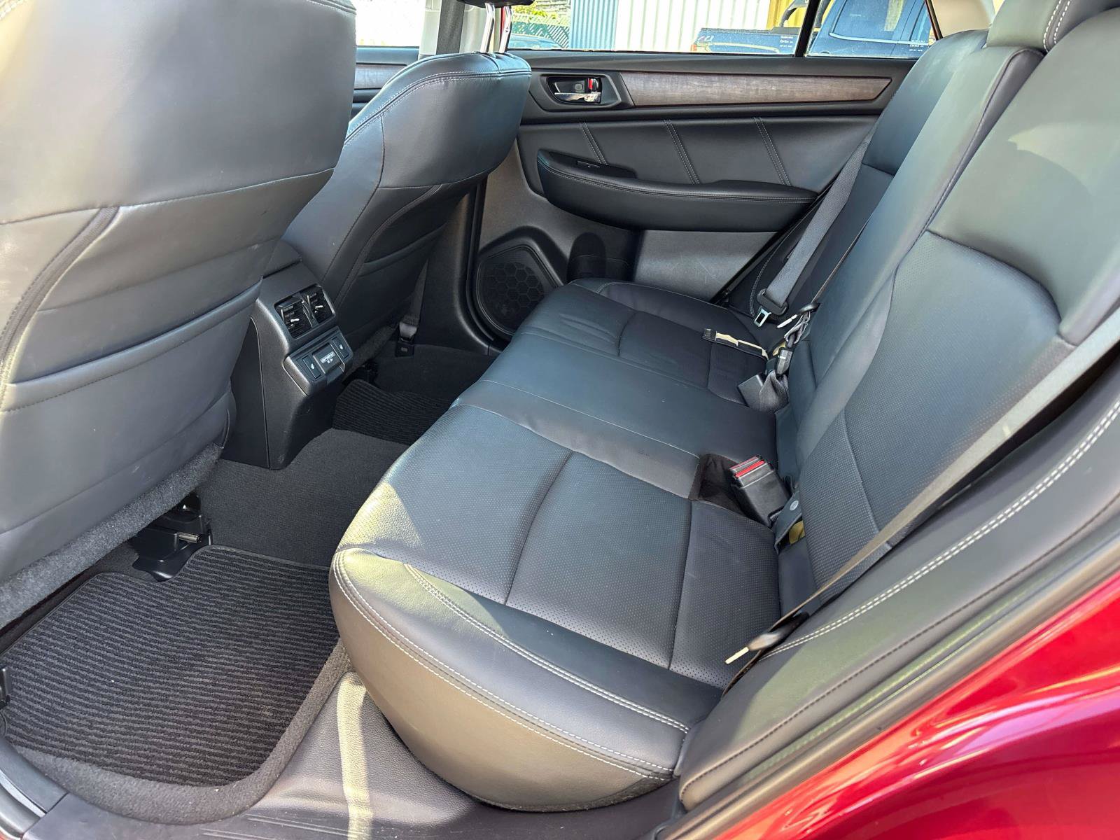 Used 2018 Subaru Outback 2.5i Limited AWD/4WD image 11