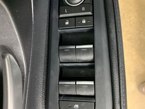 Used 2025 Toyota Grand Highlander FWD image 18