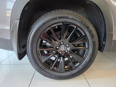 Used 2019 Toyota Highlander SE AWD/4WD image 65