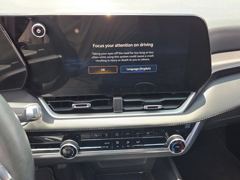 Certified 2026 Chevrolet Equinox LT FWD image 17