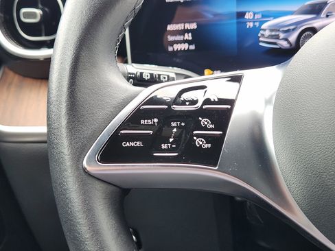 Certified 2025 Mercedes-Benz GLC 300 image 18