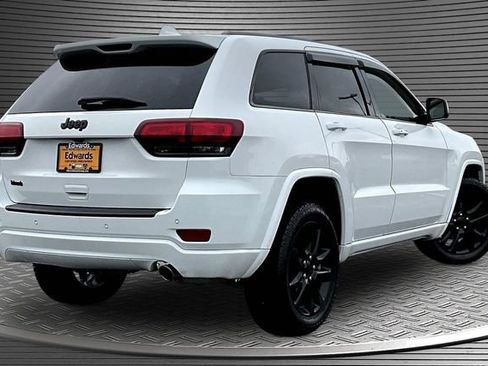 Used 2020 Jeep Grand Cherokee Altitude AWD/4WD image 6
