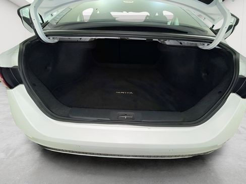 Used 2024 Nissan Sentra SV FWD image 12