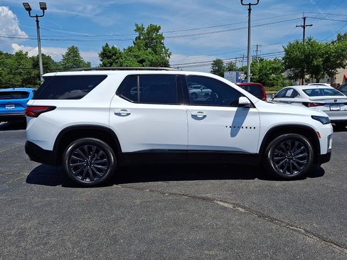Used 2023 Chevrolet Traverse RS w/ LPO, Floor Liner Package AWD/4WD image 8