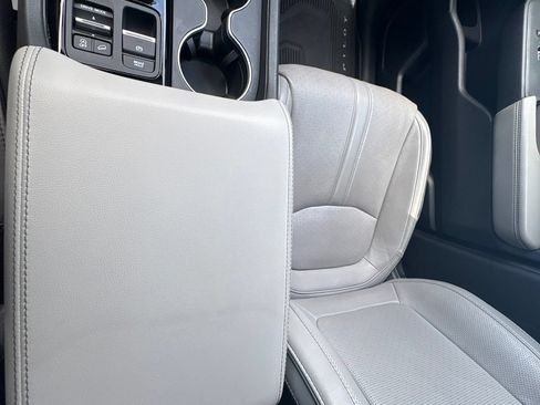 Used 2023 Honda Pilot Elite image 45