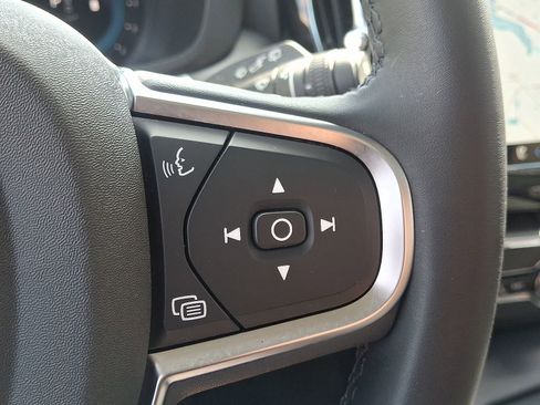 Certified 2024 Volvo XC60 B5 Core image 21