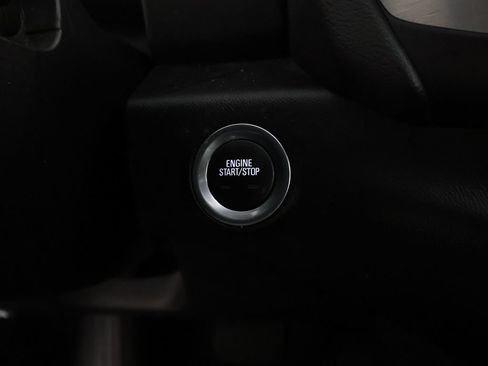 Used 2024 GMC Terrain SLE AWD/4WD image 30
