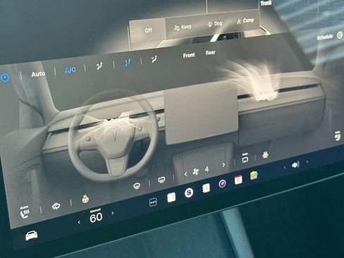 Used 2024 Tesla Model Y Long Range image 26