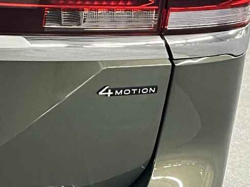 New 2026 Volkswagen Atlas SE image 37