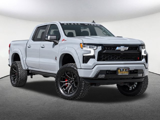 Used 2025 Chevrolet Silverado 1500 RST AWD/4WD image 2