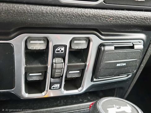 Certified 2024 Jeep Wrangler Unlimited w/ Convenience Group AWD/4WD image 32