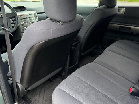 Used 2004 Mitsubishi Endeavor LS AWD/4WD image 10