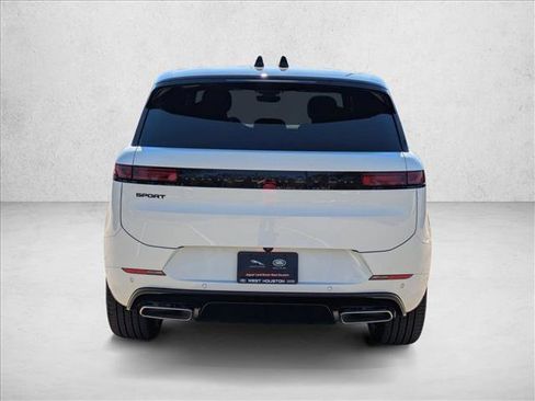 Used 2025 Land Rover Range Rover Sport Dynamic SE image 8