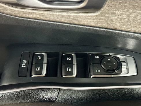 Used 2023 Kia Sorento S w/ Panoramic Sunroof Package AWD/4WD image 18