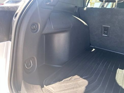 Used 2020 Chevrolet Equinox LS w/ LPO, Blackout Package FWD image 13