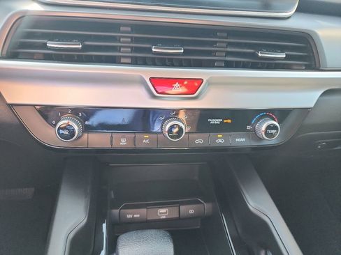 Used 2021 Kia Telluride LX image 20