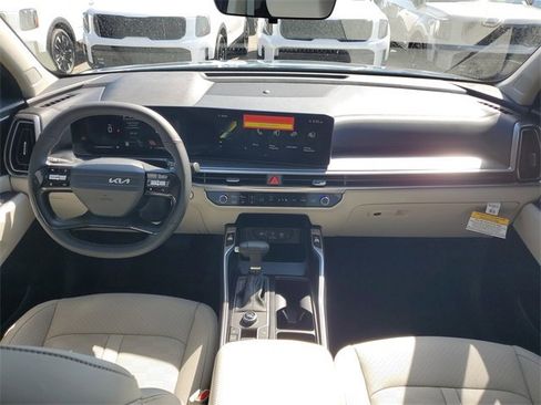 New 2026 Kia Sorento S w/ S Panoramic Sunroof Package image 17