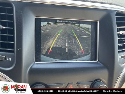 Used 2021 Jeep Grand Cherokee Laredo AWD/4WD image 22